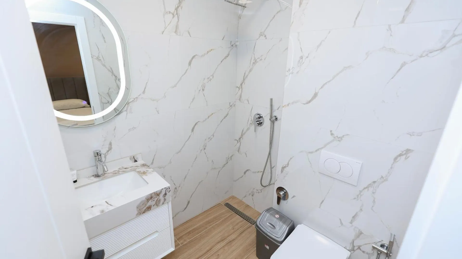 Emar Hotel Tirana